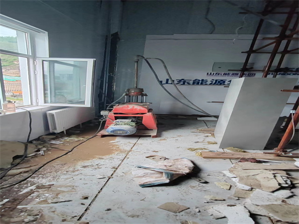 子长地基基础下沉墙体裂缝加固注浆顶升施工