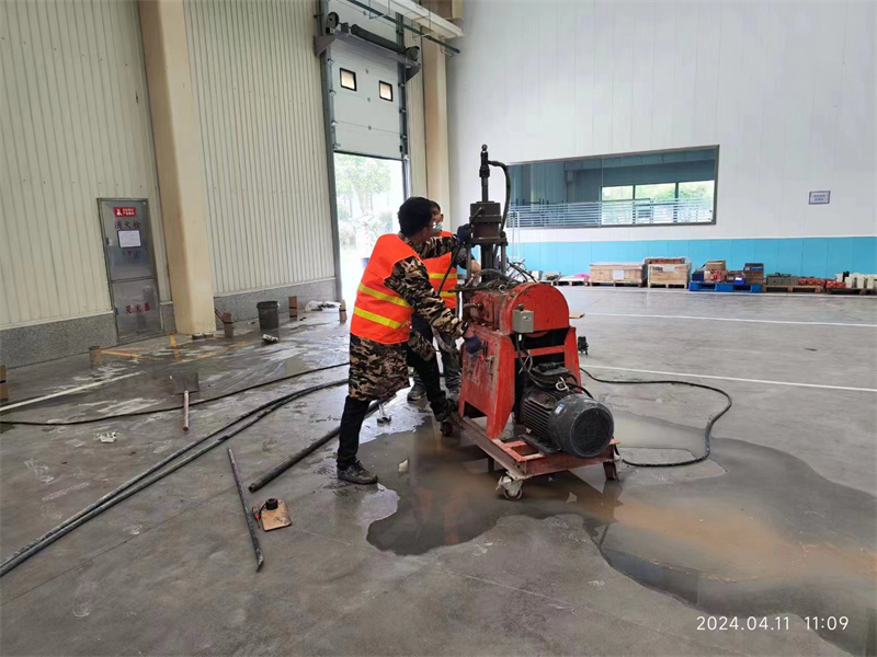 子长厂房地面下沉塌陷注浆加固施工